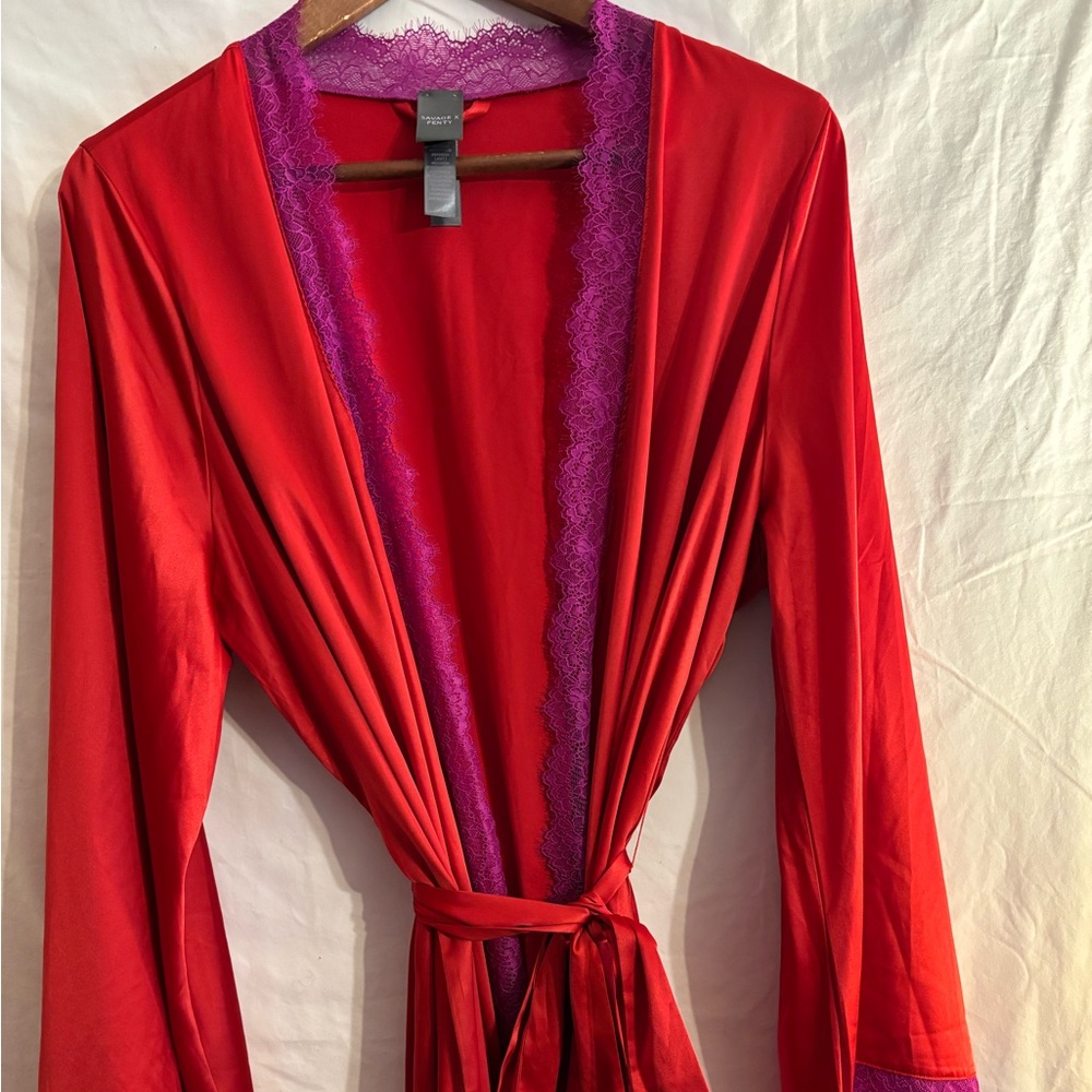 Stunning red Savage X Fenty rob with delicate lace trimmed maxi length rob. - Picture 2 of 8